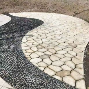 克拉玛依 黄金麻冰裂纹地铺石工地铺装案例