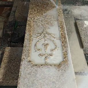 克拉玛依 黄金麻花岗岩异形加工雕刻栏杆大柱