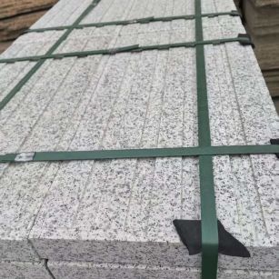 克拉玛依 白麻花岗岩直行盲道石，盲条，地铺石