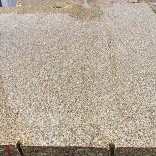 克拉玛依 黄金麻花岗岩石材方料