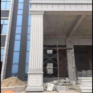 克拉玛依 芝麻白光面花岗岩门楼大柱（罗马柱）配雕花底座