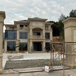 克拉玛依 黄金麻花岗岩别墅雕花外墙干挂配上门口雕花罗马柱