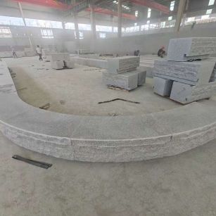 克拉玛依 芝麻白异形坐凳，自然面光面弧形加工