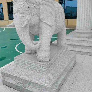 克拉玛依 白麻花岗岩动物异形石雕-大象