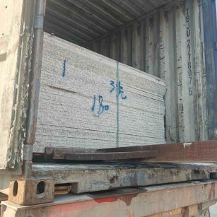 克拉玛依 芝麻白花岗岩石材3.0公分光面毛板装柜出货