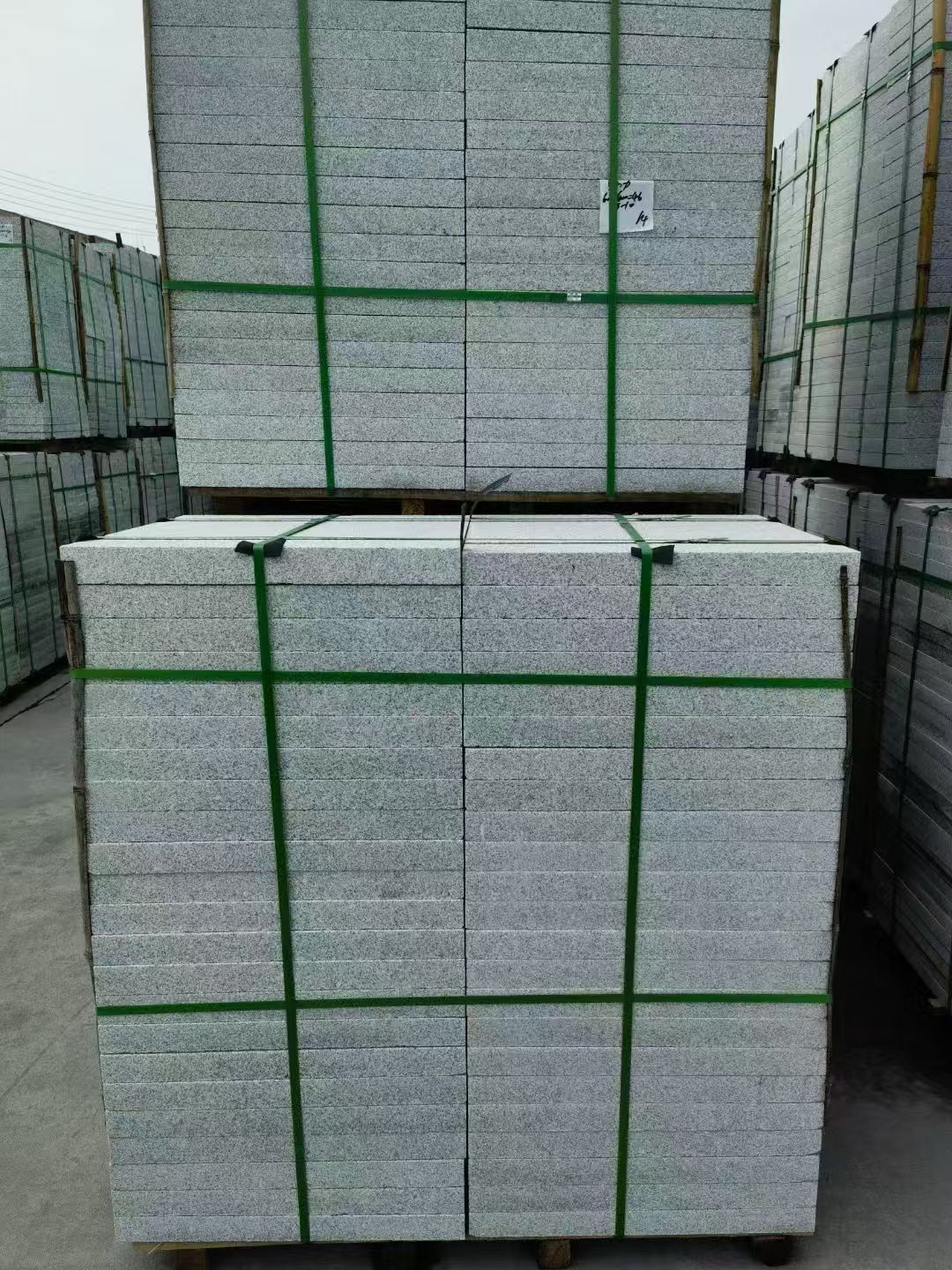 克拉玛依 芝麻白火烧，园林广场市政工程地铺石，1.8~5.0厚均有现货