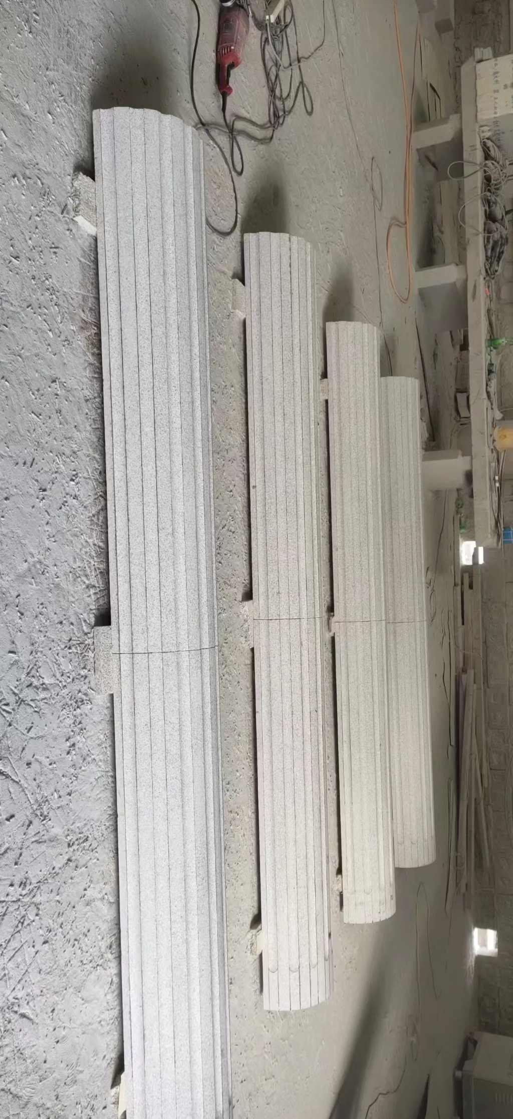 克拉玛依 花岗岩厂家带你看白麻花岗岩门楼大柱柱皮