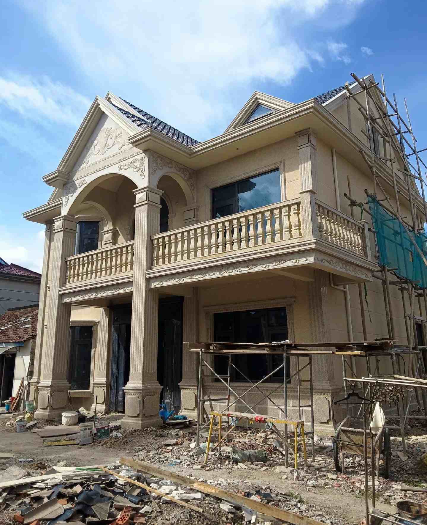 克拉玛依 黄金麻花岗岩石材私人别墅雕花门楼柱阳台栏杆