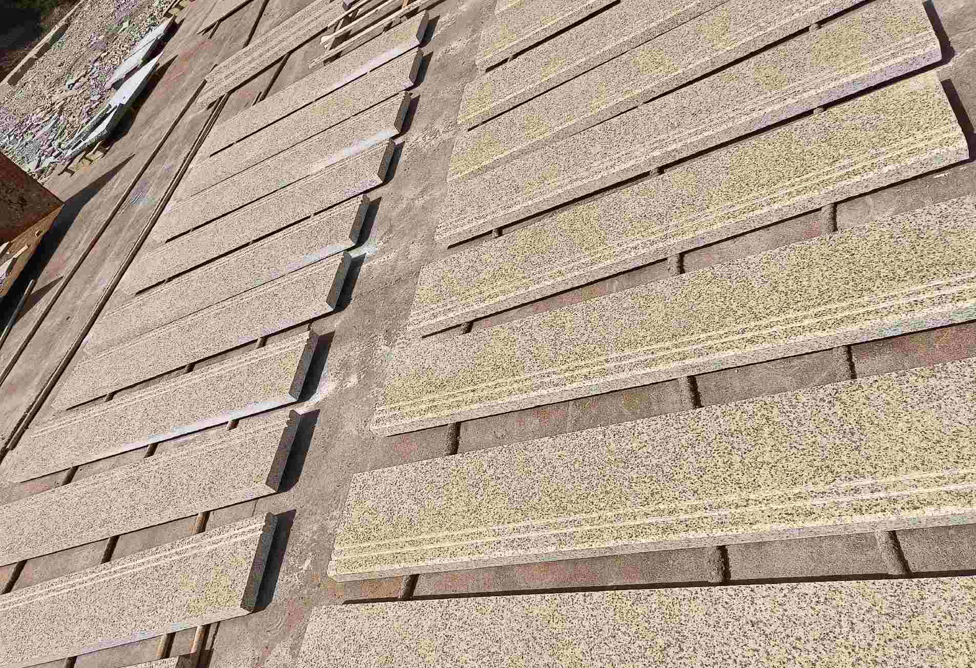 克拉玛依 黄金麻花岗岩光面楼梯踏步