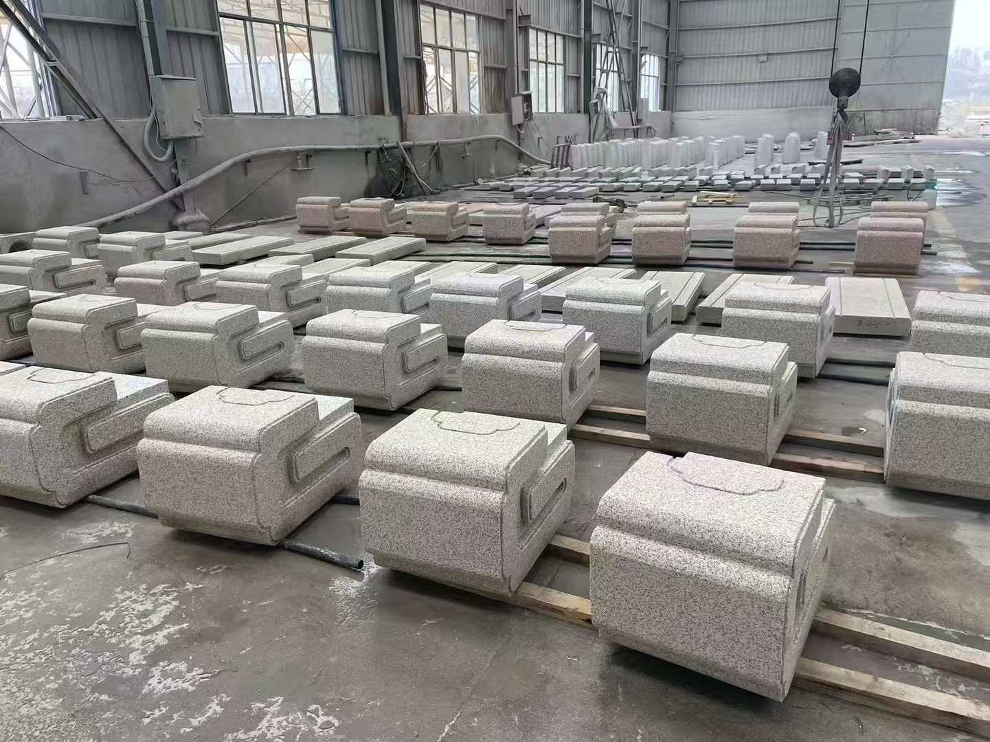 克拉玛依 白麻花岗岩异形加工-石凳，坐凳