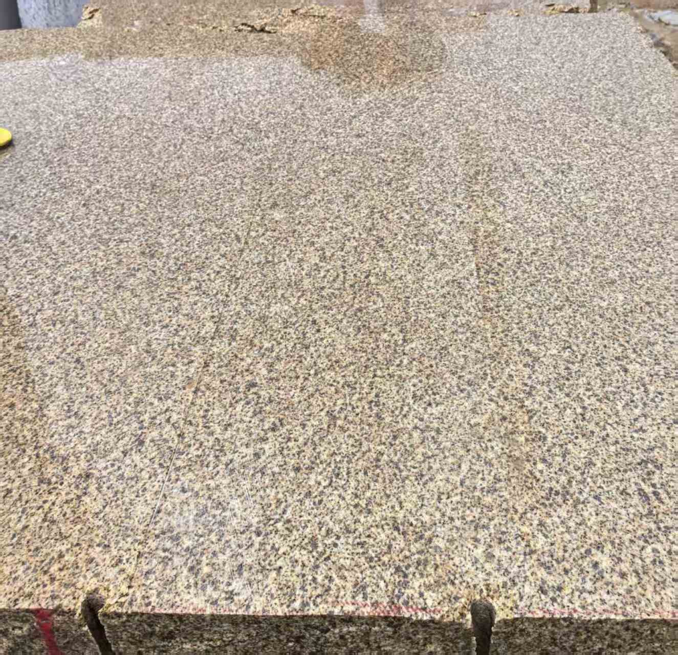 克拉玛依 黄金麻花岗岩石材方料