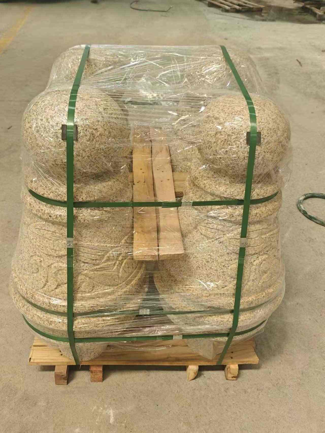 克拉玛依 黄金麻异形定制雕花——棒棒糖挡车柱