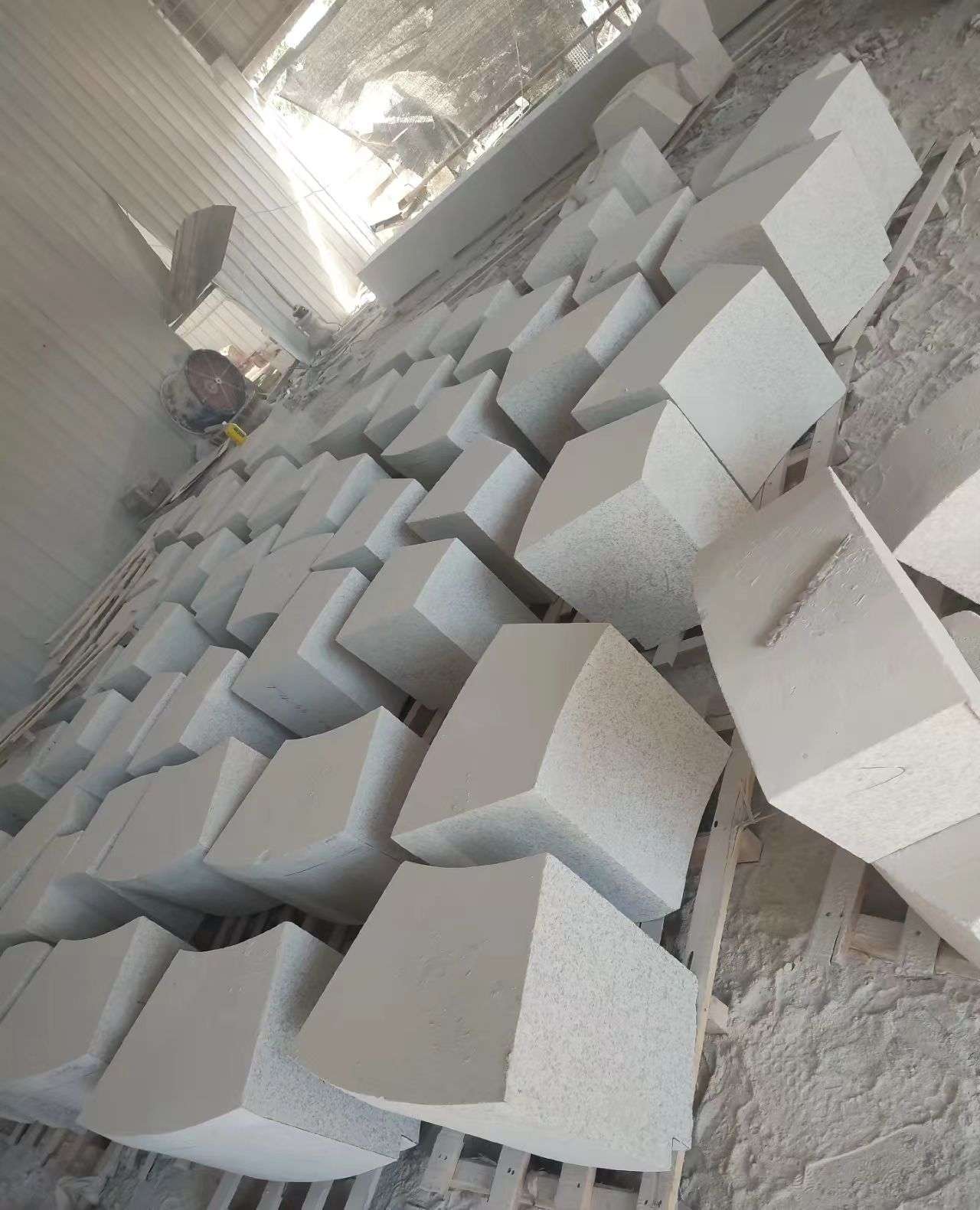 克拉玛依 白麻花岗岩异形坐凳