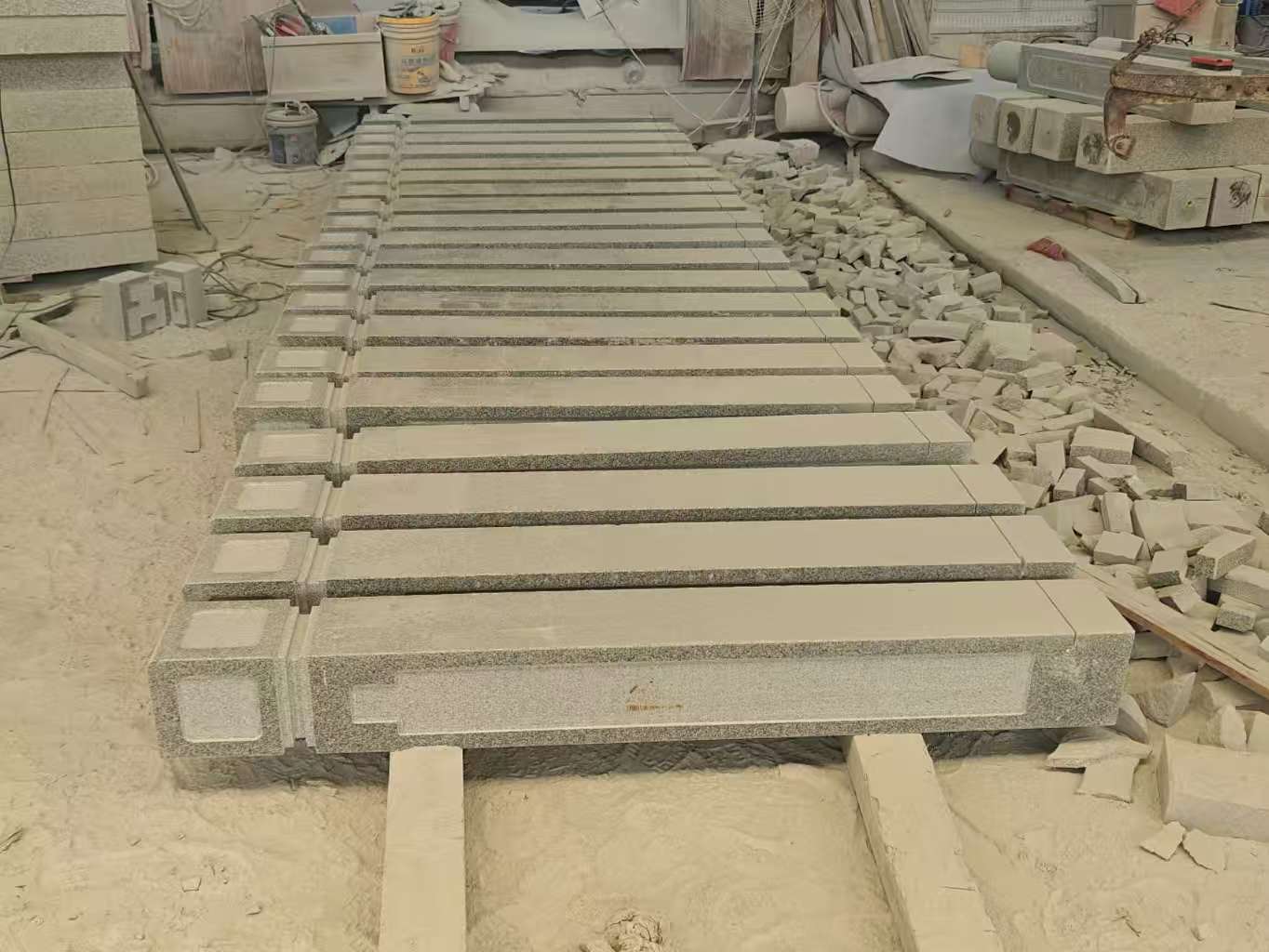 克拉玛依 芝麻白异形加工雕刻-栏杆大柱，方柱