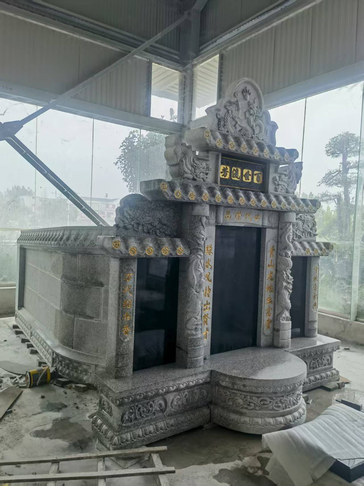 克拉玛依 芝麻白墓碑效果展示图