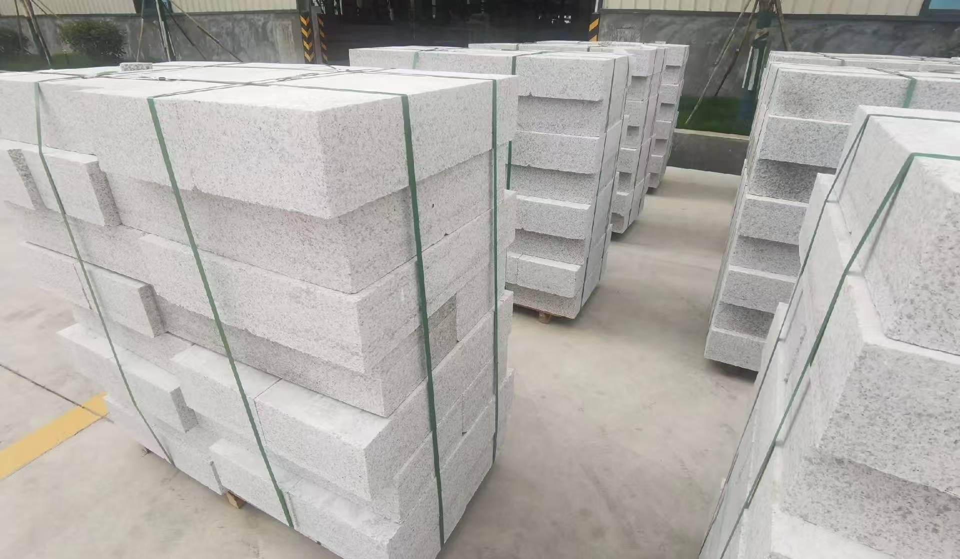 克拉玛依 白麻花岗岩路沿石，立缘石，平缘石，路牙石，道牙石，马路牙子等