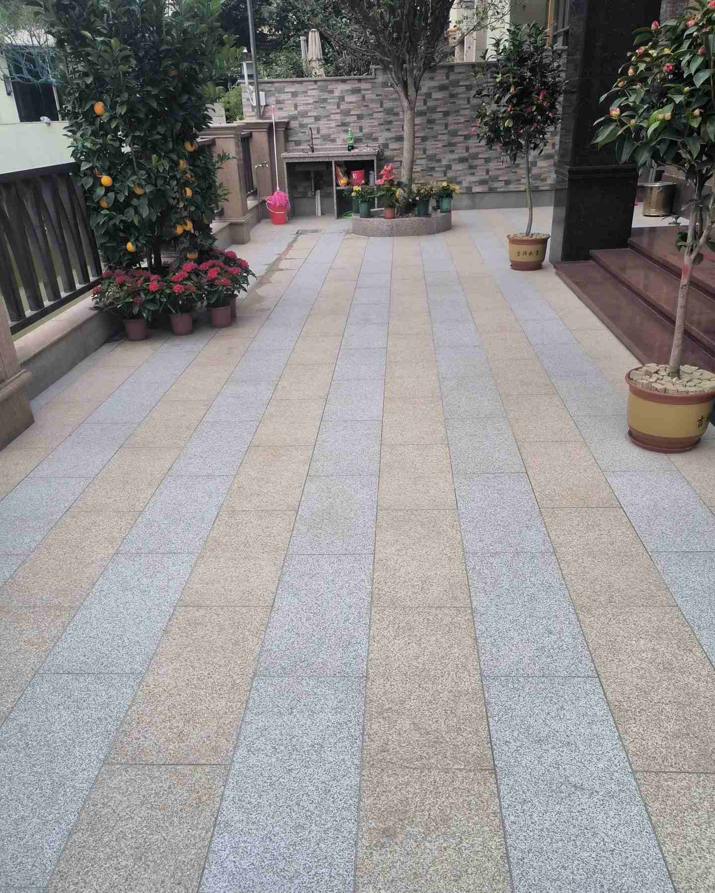 克拉玛依 黄金麻白麻荔枝面庭院铺装展示