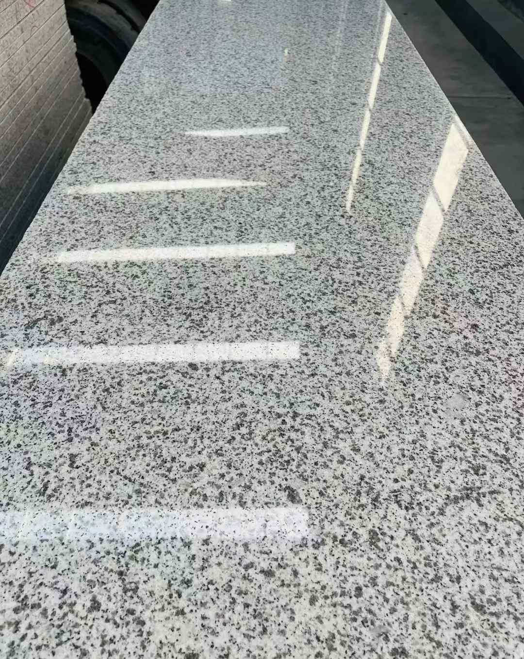 克拉玛依 白麻花岗岩光面毛板