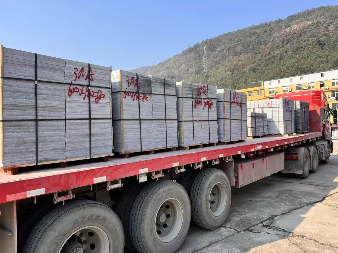 克拉玛依 芝麻灰地铺石出货日常