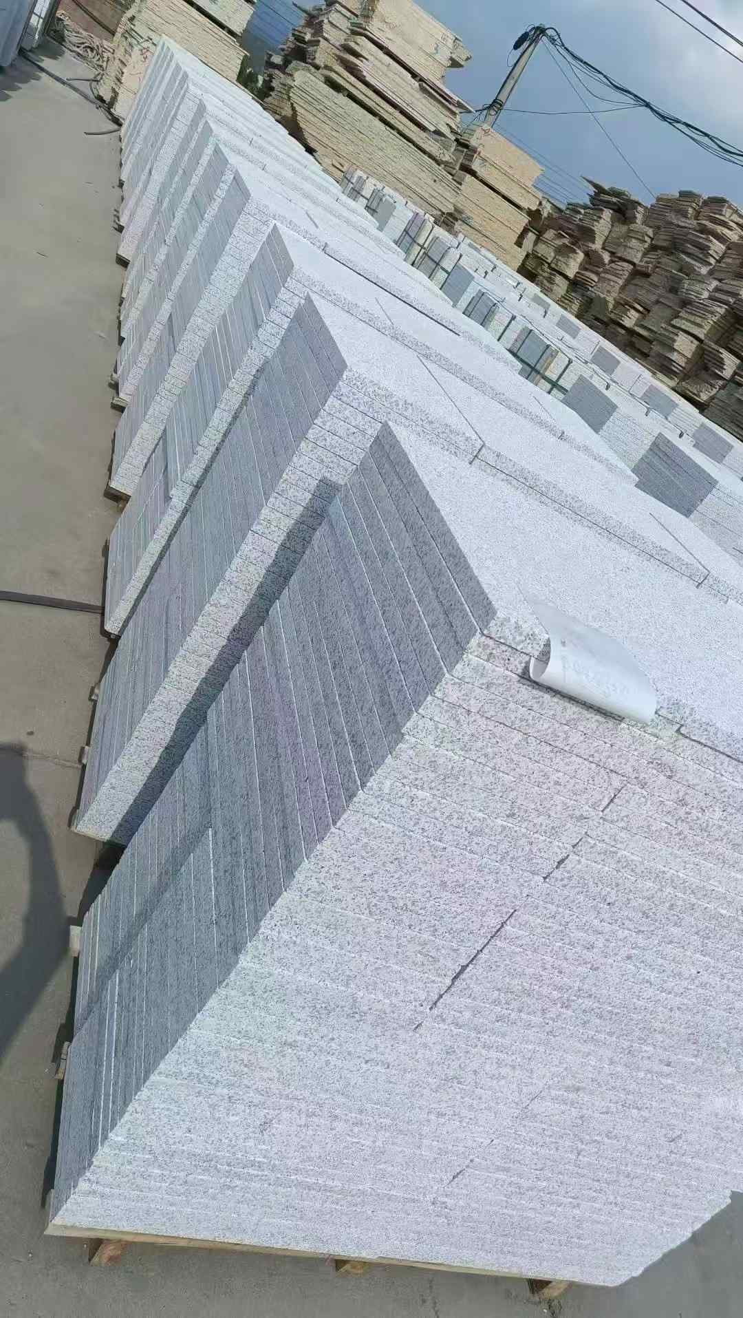 克拉玛依 白麻荔枝面花岗岩地铺石