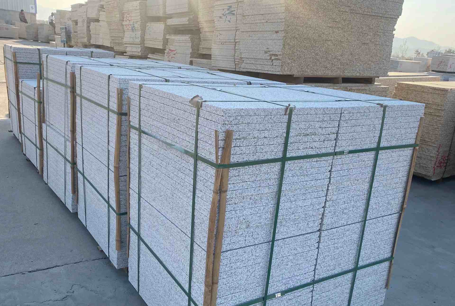 克拉玛依 白麻花岗岩荔枝面地铺石