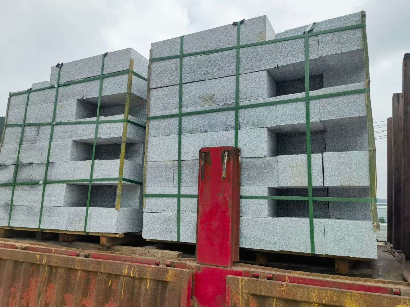 克拉玛依 芝麻白花岗岩路沿石，平石，路侧石，马路牙子，路缘石，立缘石，平缘石等