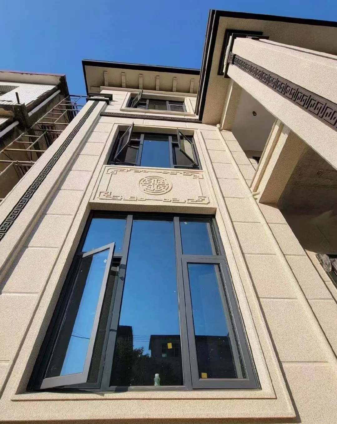 克拉玛依 黄金麻荔枝面别墅外墙干挂效果展示